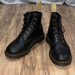 Black vegan Leather Lace-Up Dr. Martens